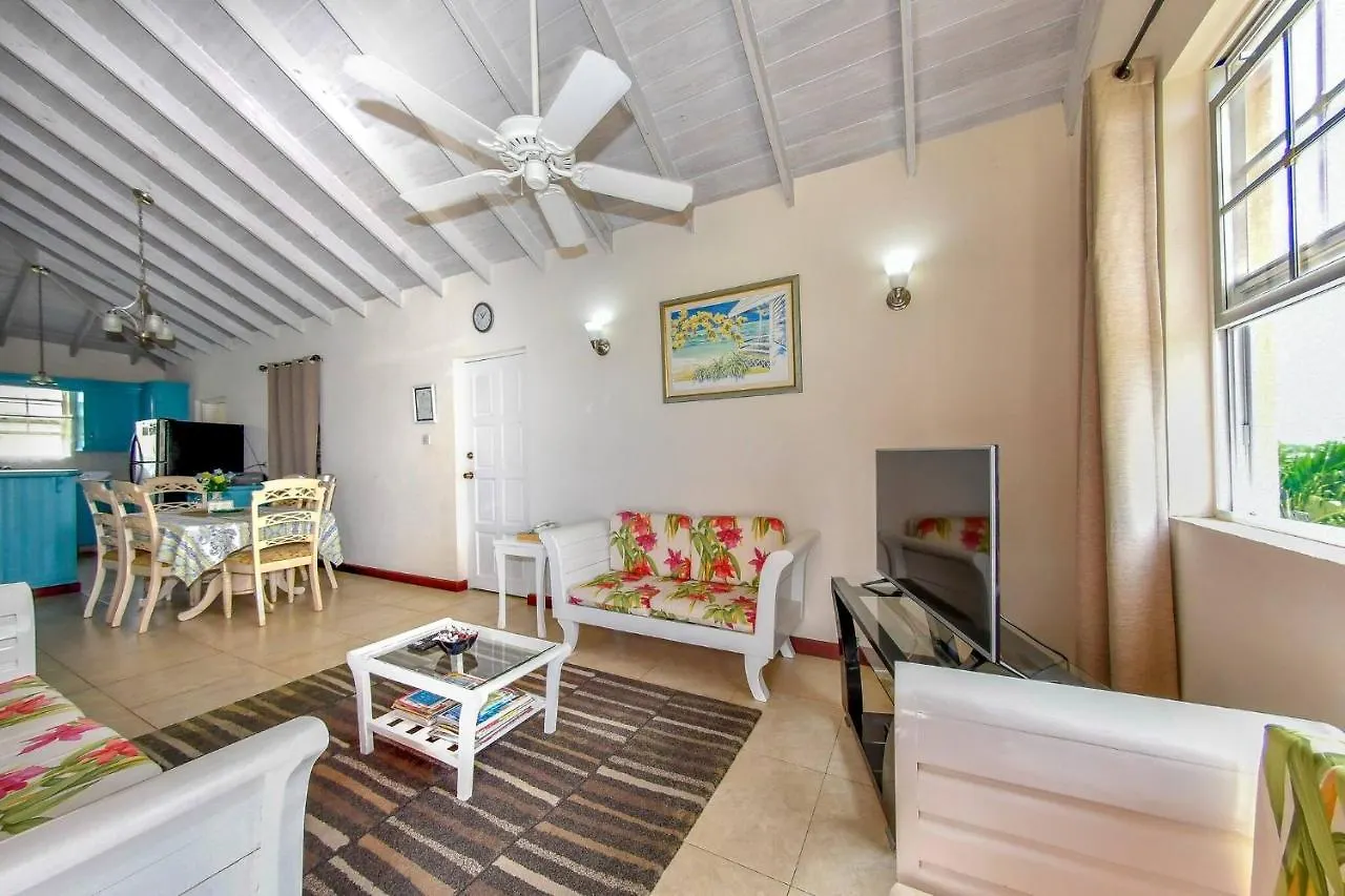 Apartment With Pool Near Golf Course And Oistins Providence